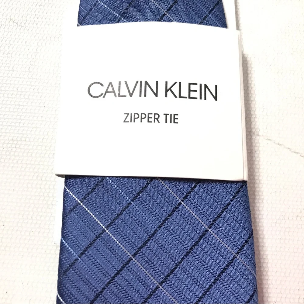 Calvin Klein Zipper up Adjustable Pre-tied Necktie Polyester Blue